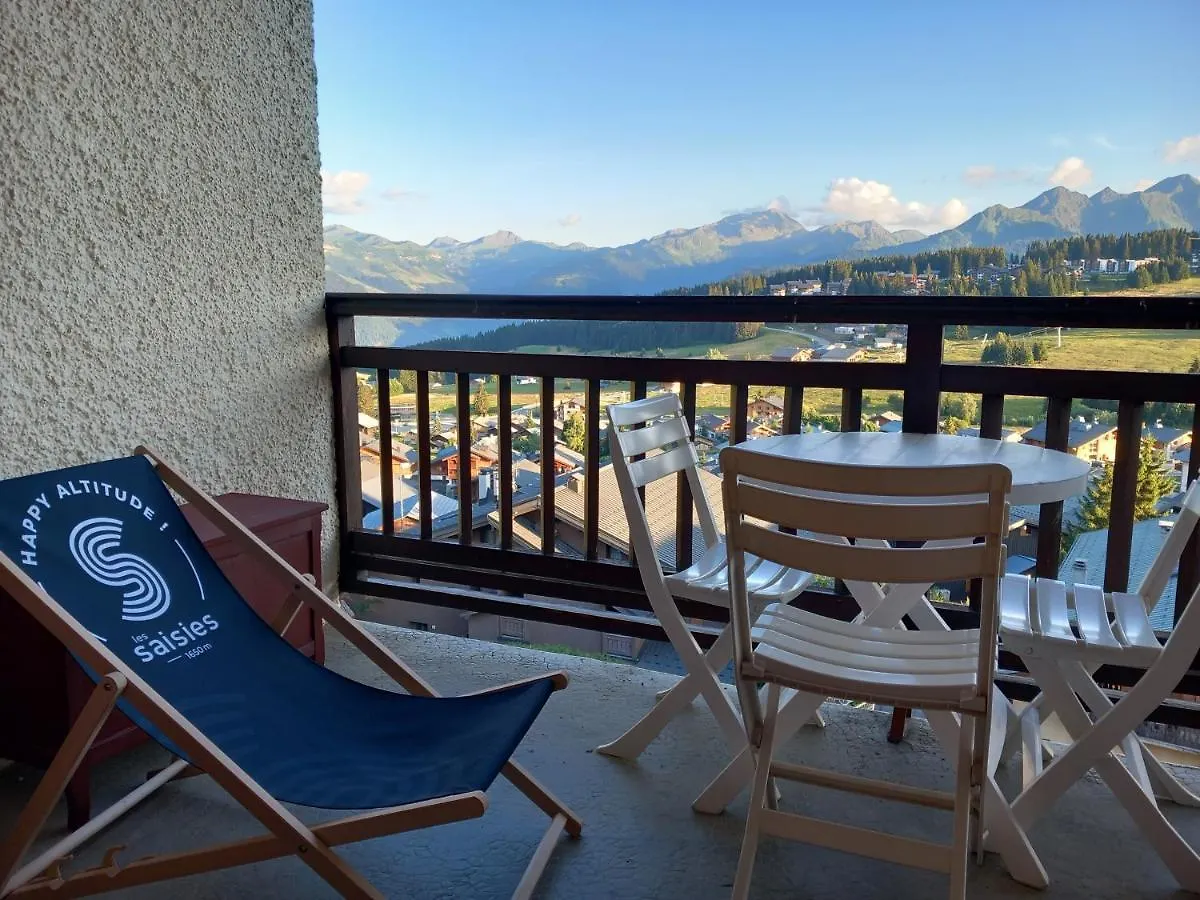 Апартаменты Appartement Chalet En Plein Centre Des Saisies Отлюс