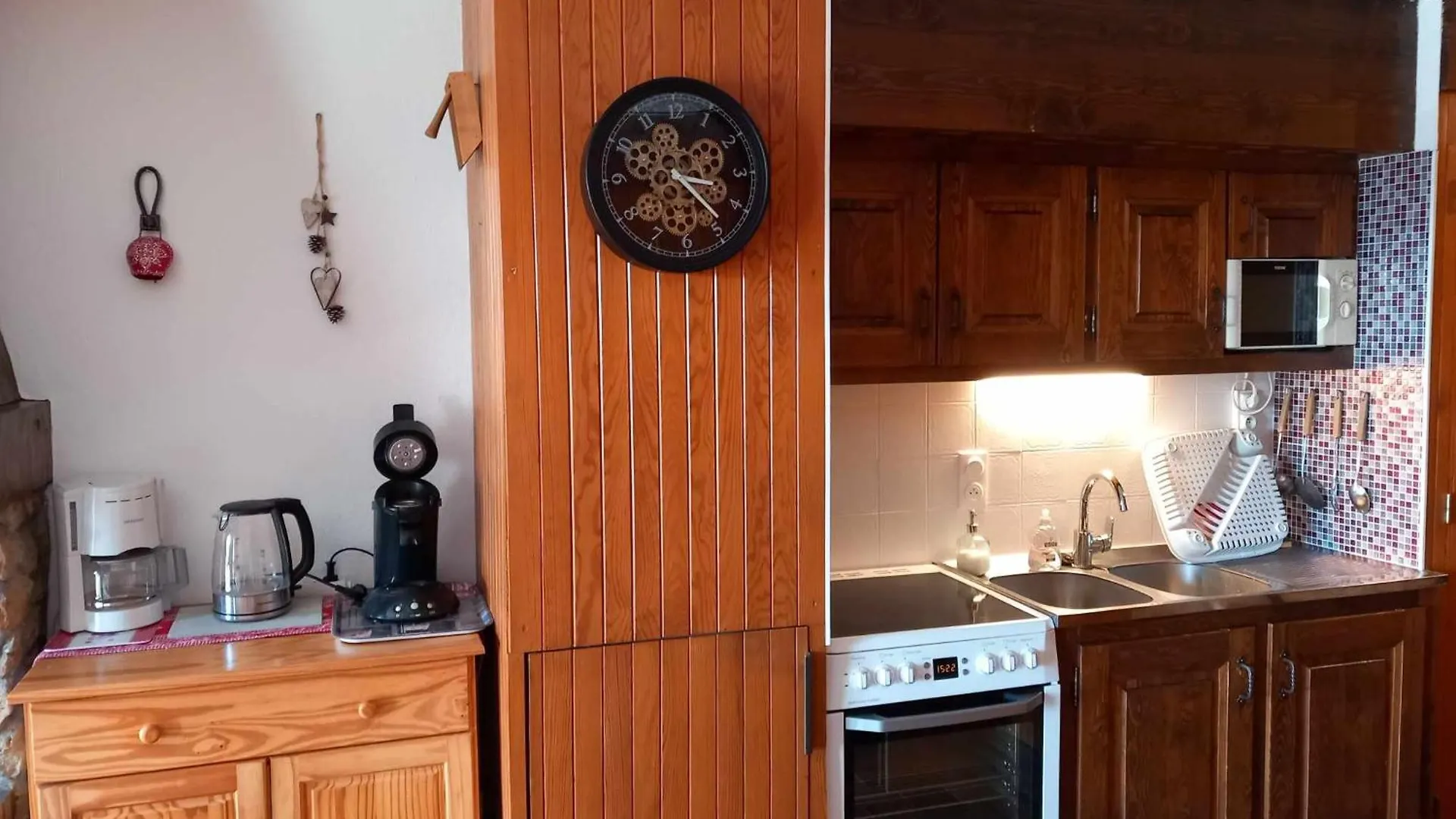 Апартаменты Appartement Chalet En Plein Centre Des Saisies Отлюс